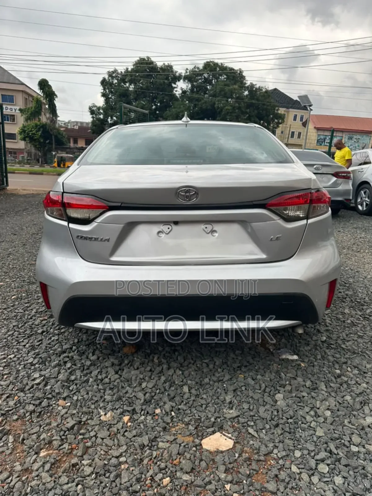 Toyota Corolla LE 2021 Silver