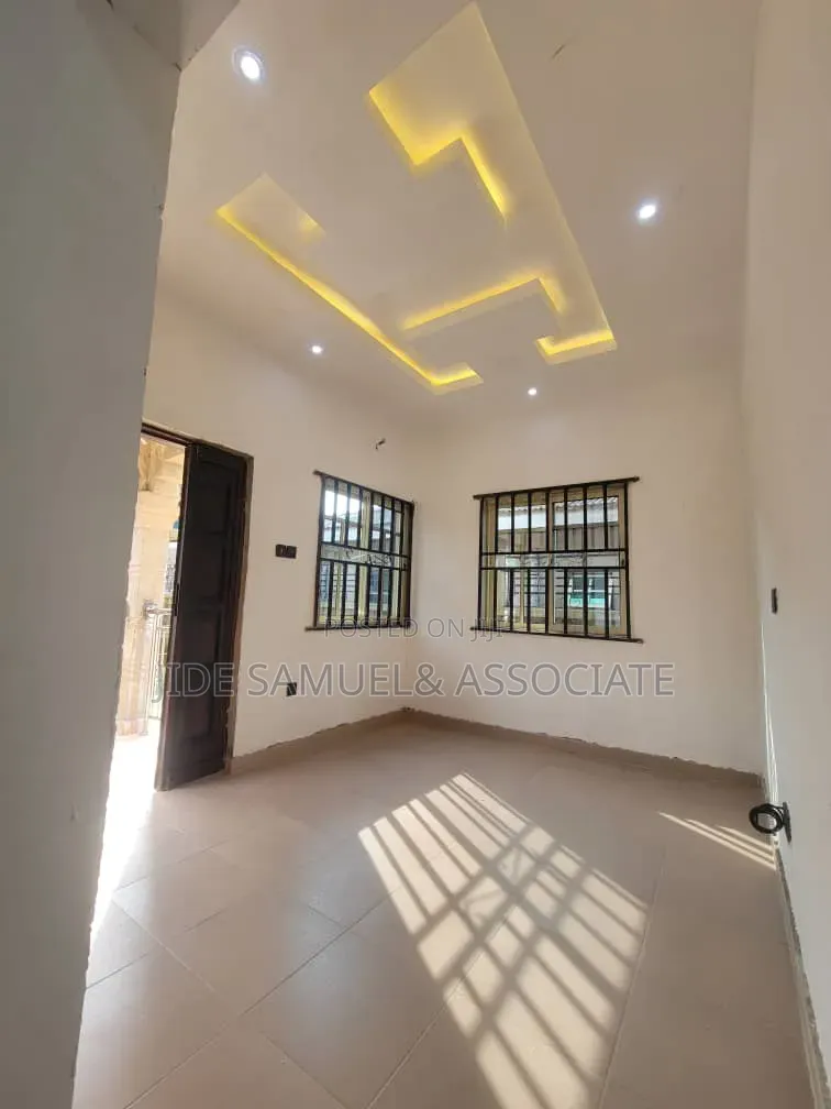 Furnished Mini Flat in Ayobo for rent