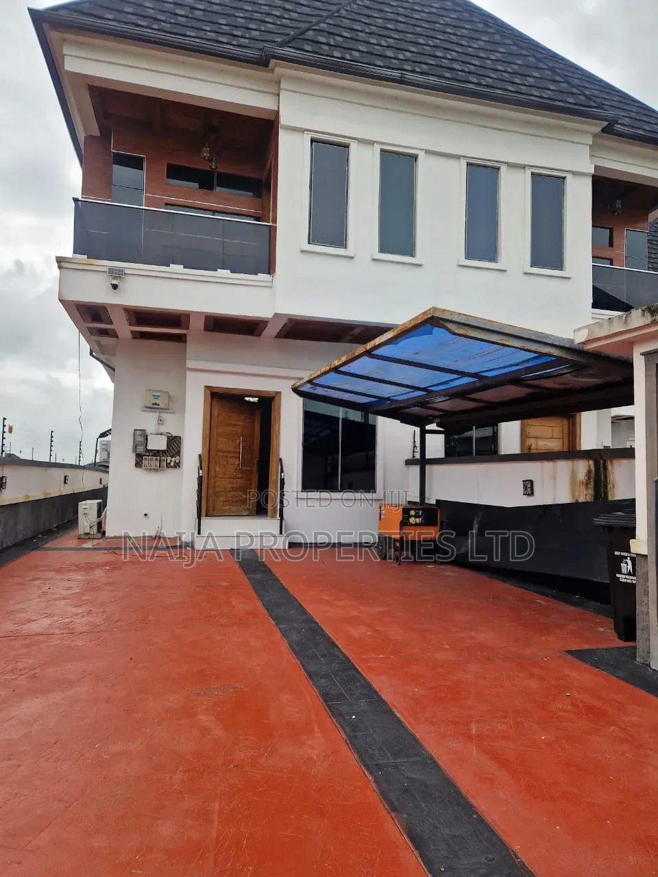 4bdrm Duplex in Ikota for rent