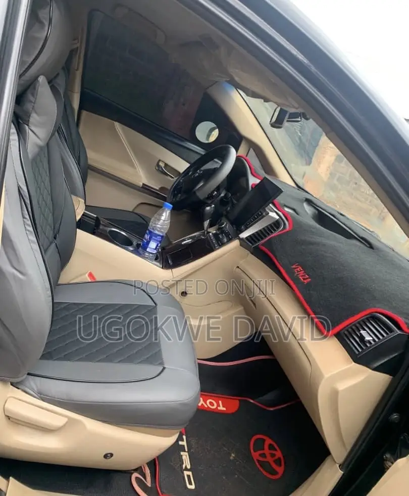 Toyota Venza 2010 Black