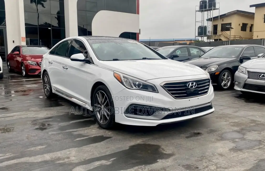 Hyundai Sonata Sport 2.0T 4dr Sedan (2.0L 4cyl Turbo 6A) 2015 White