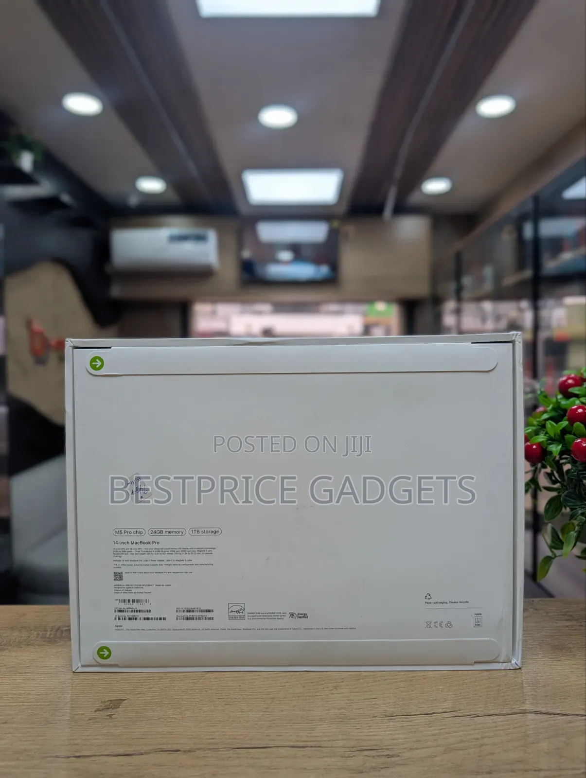New Laptop Apple MacBook Pro 2026 M5 Pro 24GB Apple M5 Pro SSD 1T