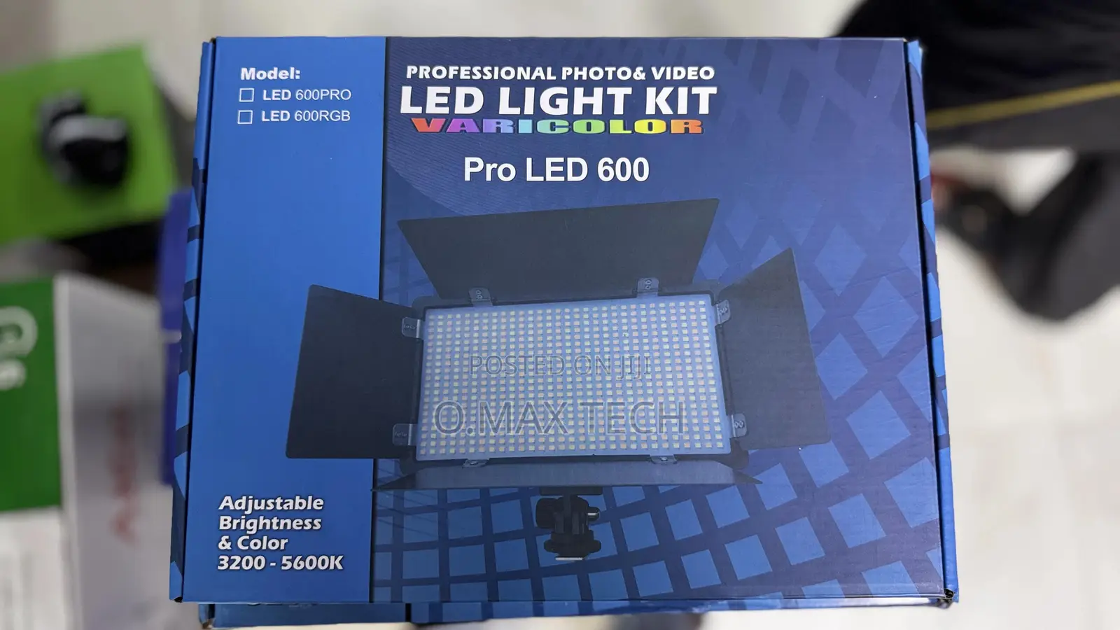 Led Professional Photo Video Light Kit (Led 600 Pro With Stand)