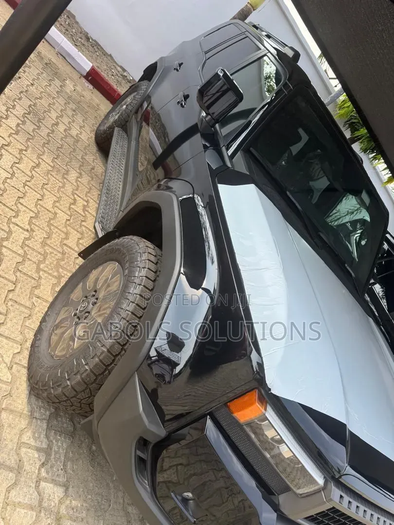 New Toyota Land Cruiser Prado 2026 Black