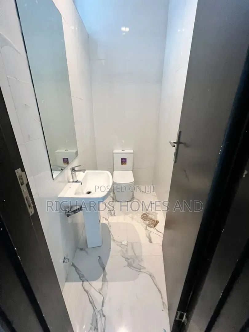 3bdrm Maisonette in Old Ikoyi for sale