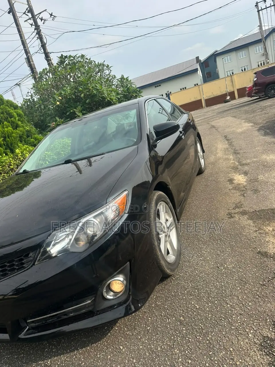 Toyota Camry SE 4dr Sedan w/Prod. End 11/13 (2.5L 4cyl 6A) 2014 Black