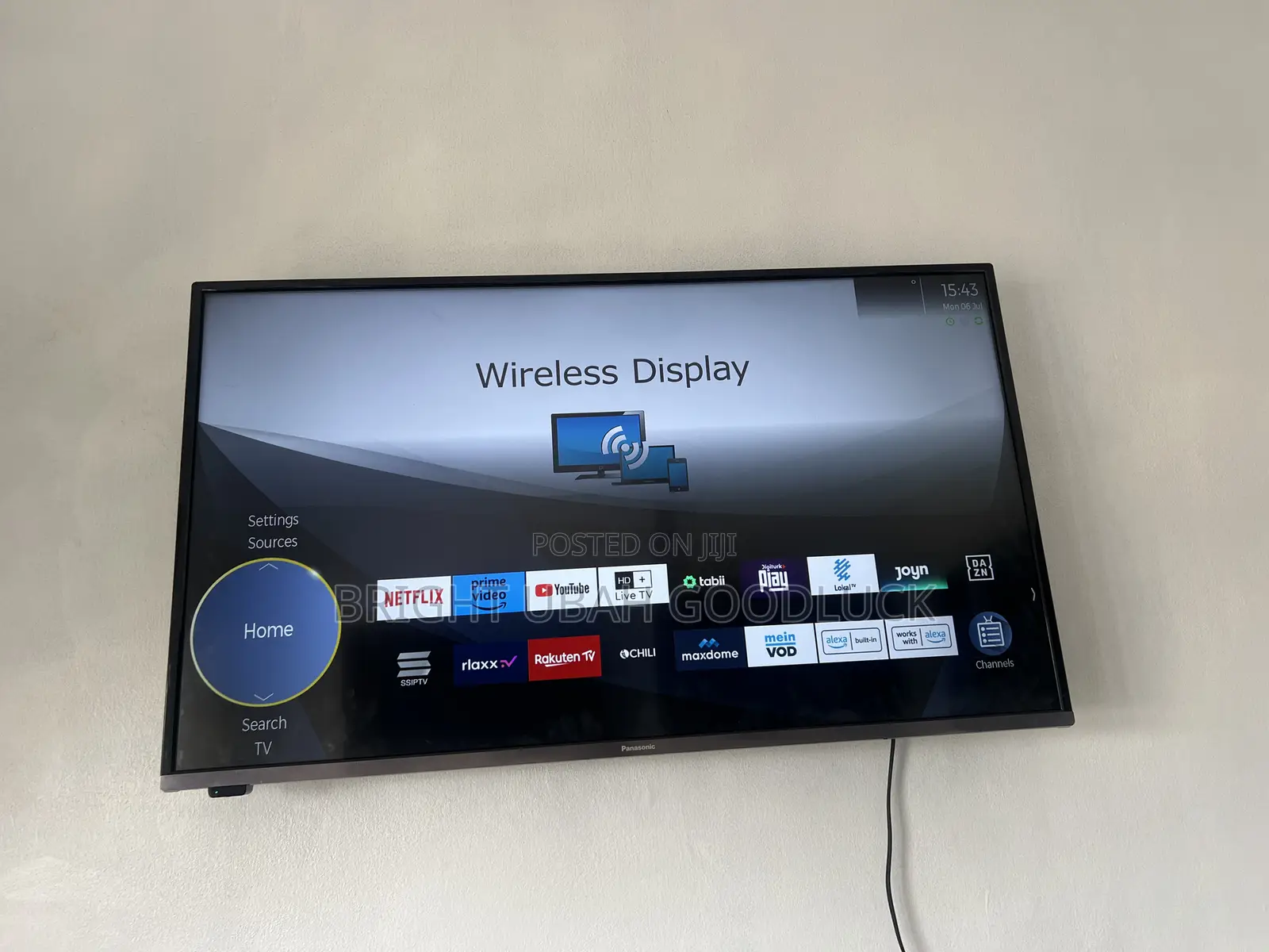 Panasonic 43 Inches Smart TV Altra TV With Free Netflix Acct Mirror