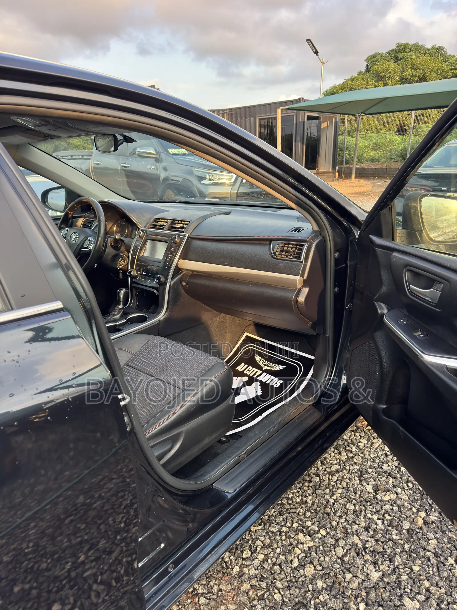 Toyota Camry SE 4dr Sedan (2.5L 4cyl 6A) 2015 Black