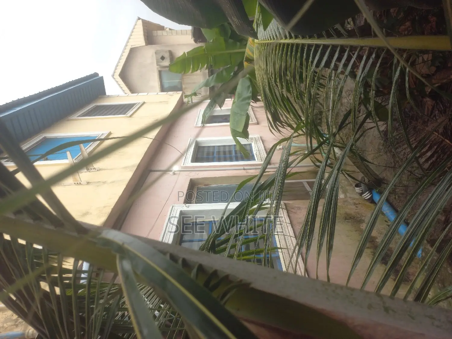 10bdrm Block of Flats in Behind Chevron, Satellite Town for sale