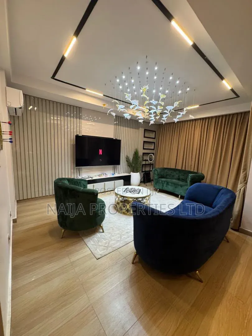 4bdrm Townhouse / Terrace in Osapa London for rent