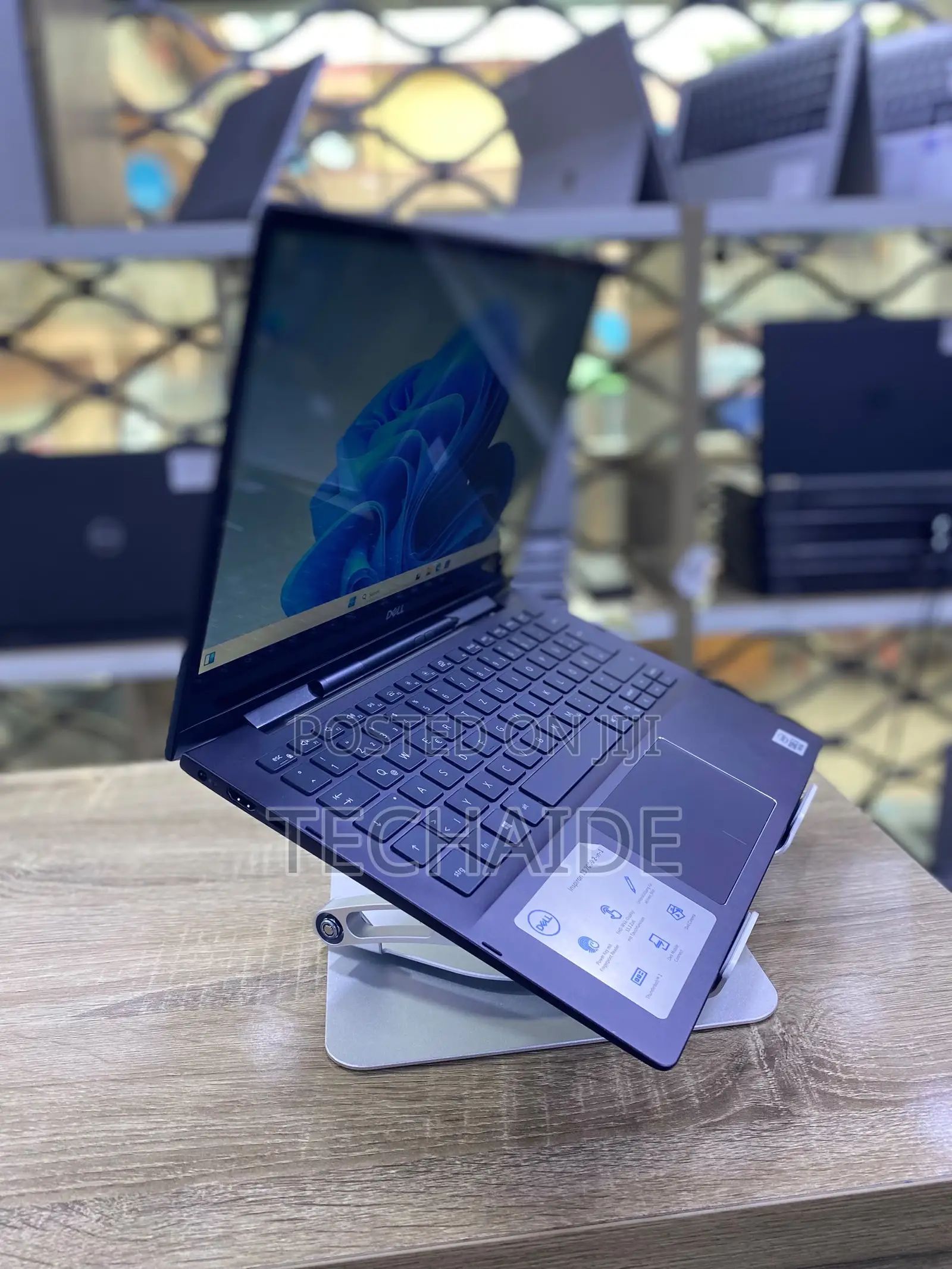 Laptop Dell Latitude 7390 2-in-1 8GB Intel Core i7 SSD 256GB