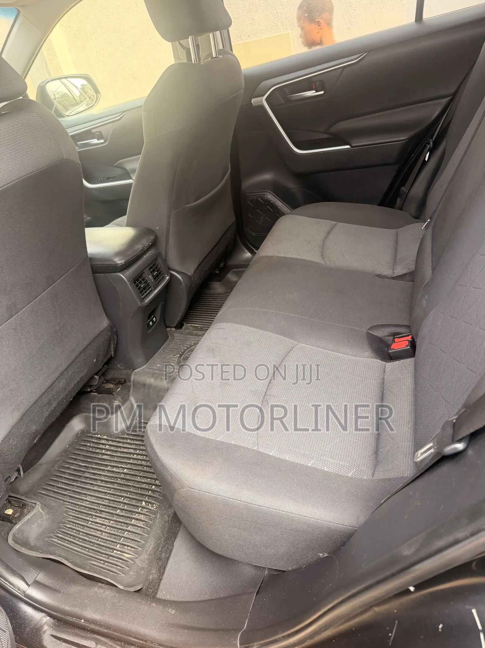Toyota RAV4 XLE AWD 2019 Black