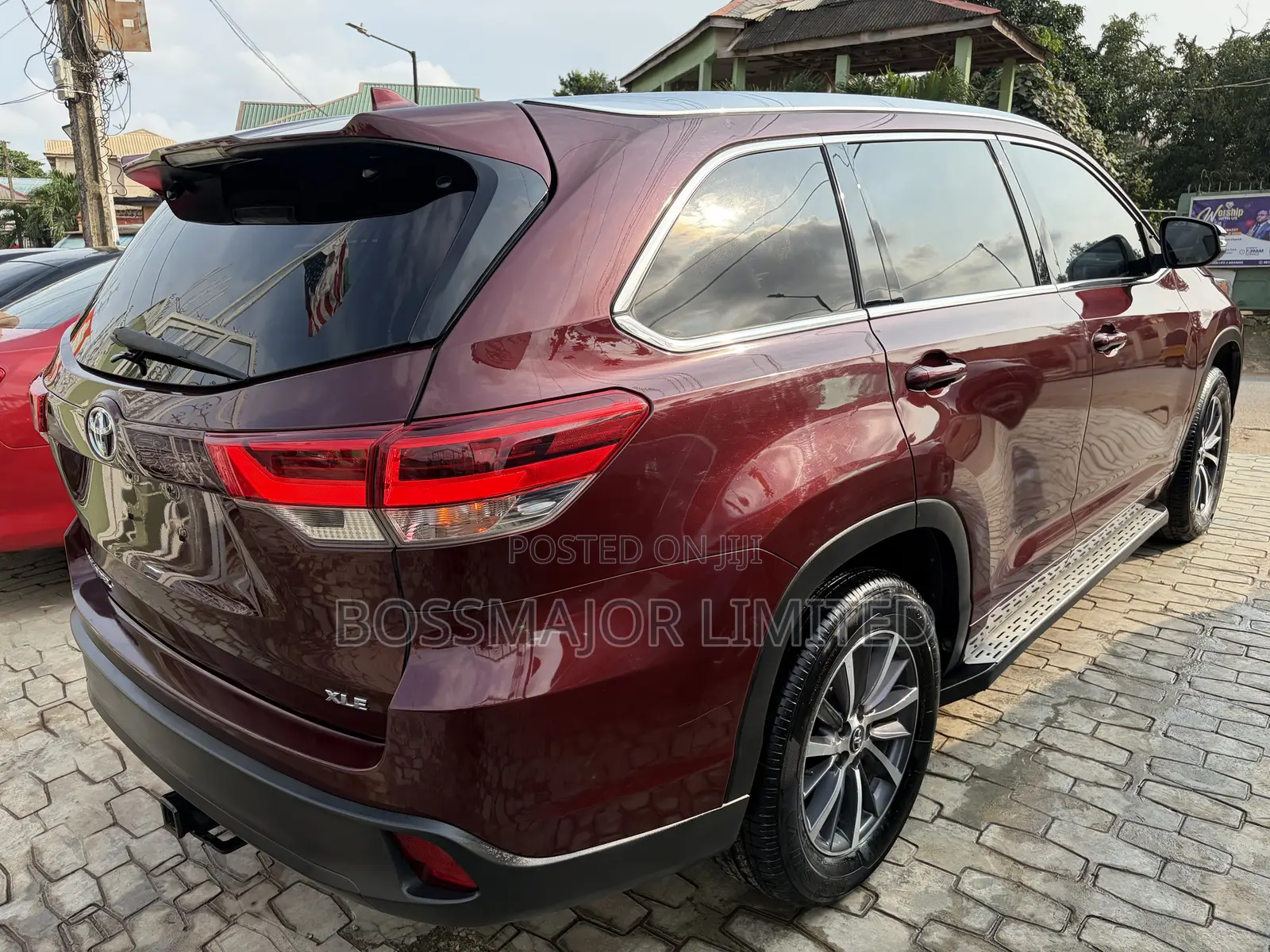 Toyota Highlander XLE 4x4 V6 (3.5L 6cyl 8A) 2018 Burgundy