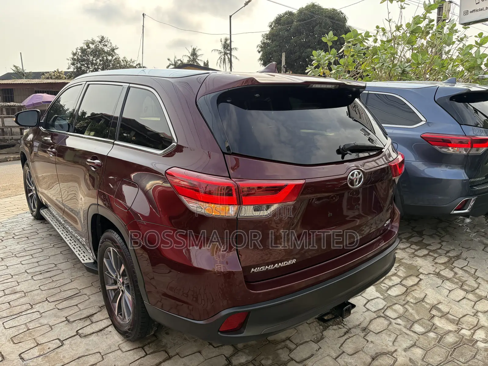 Toyota Highlander XLE 4x4 V6 (3.5L 6cyl 8A) 2018 Burgundy