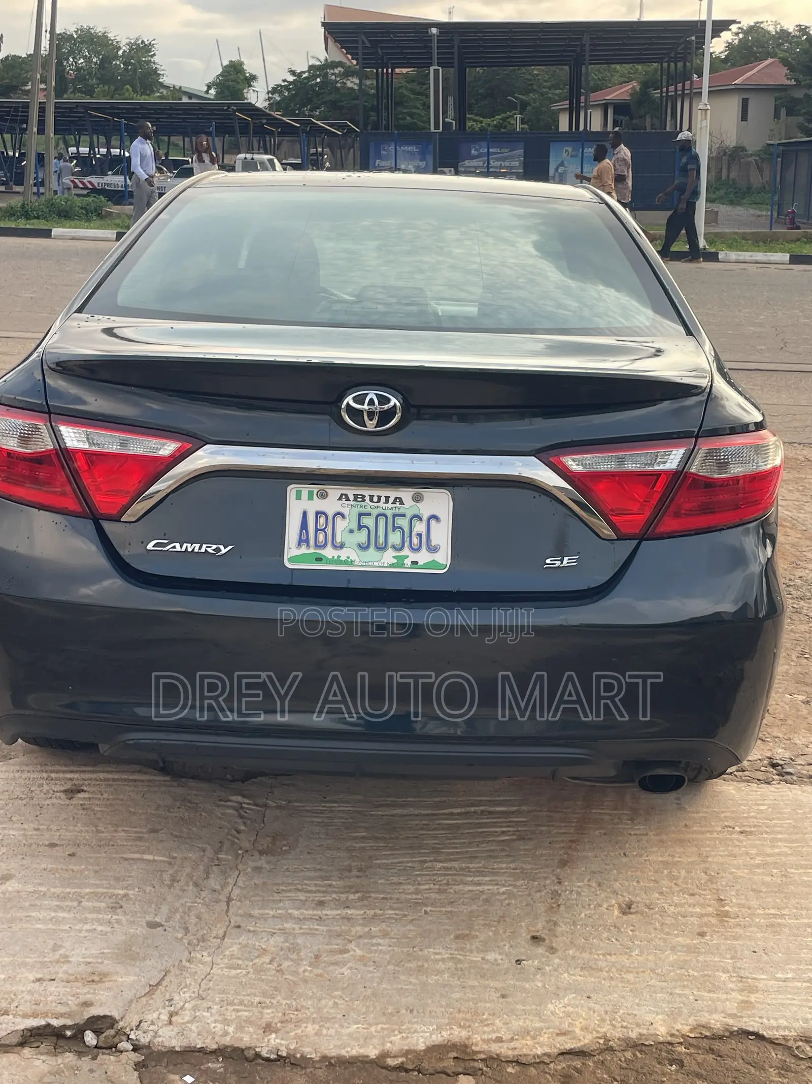 Toyota Camry SE 4dr Sedan (2.5L 4cyl 6A) 2015 Black