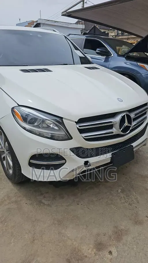 Mercedes-Benz GLE-Class 2016 White
