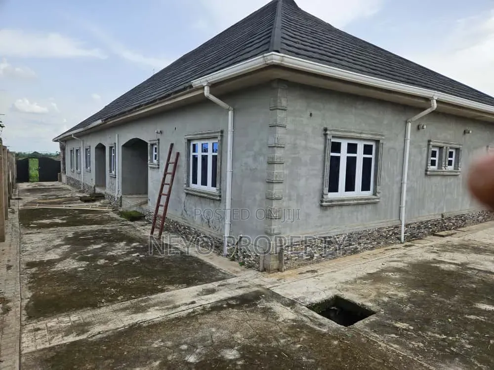 3bdrm Bungalow in Aiyedere, Odeda for sale