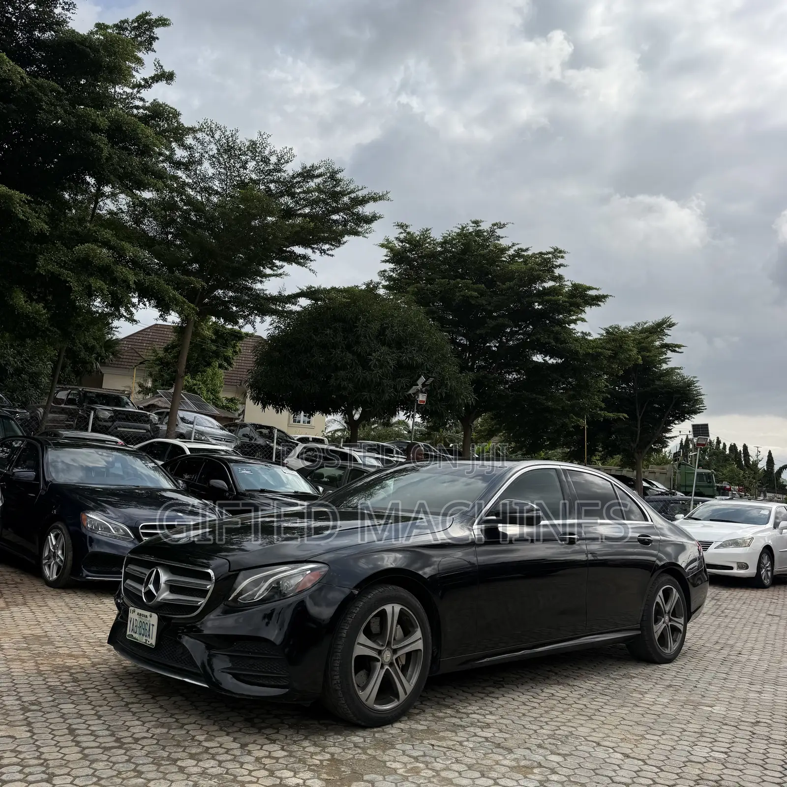Mercedes-Benz E300 2017 Black