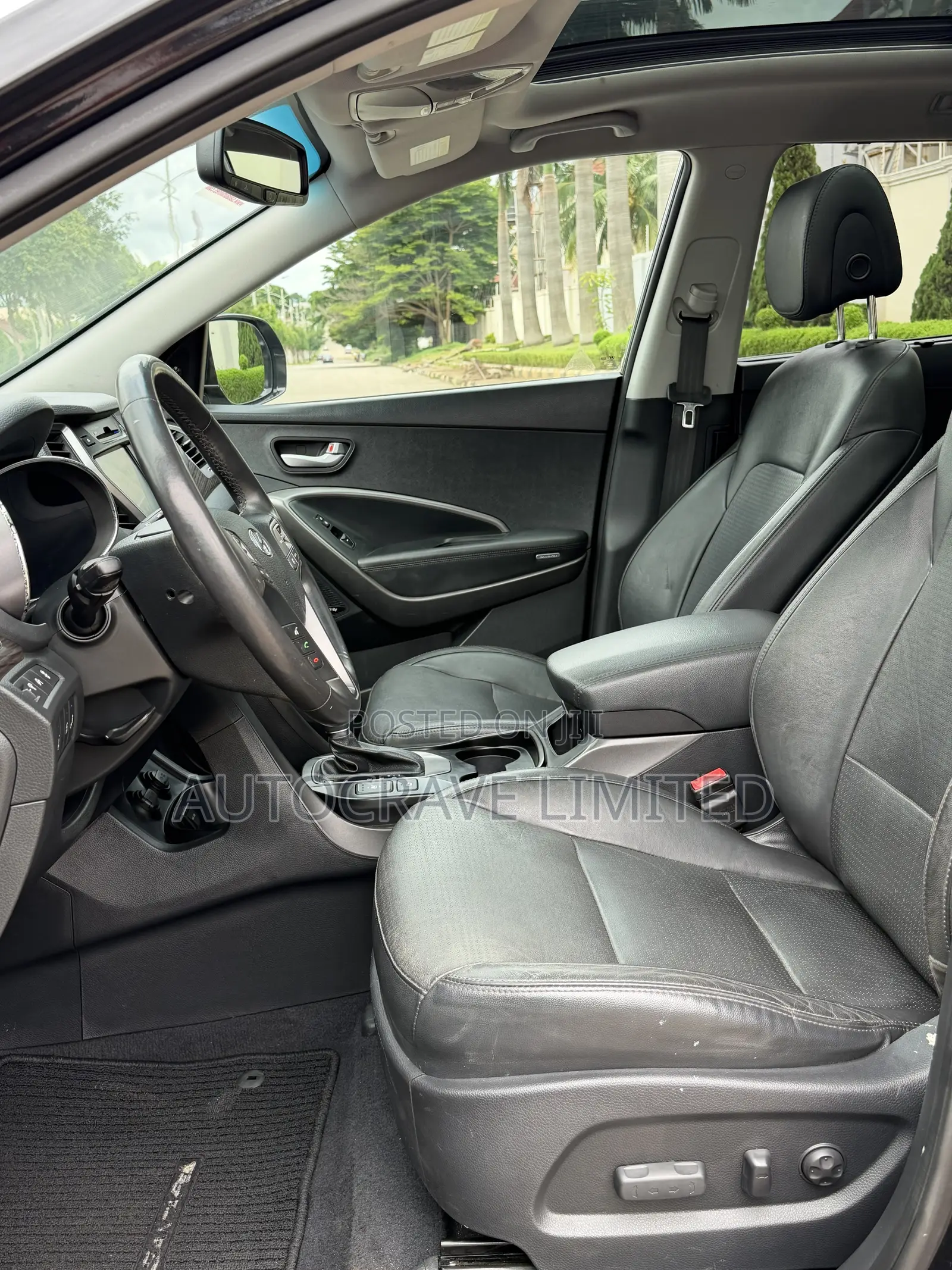 Hyundai Santa Fe Limited w/Saddle Interior 4dr SUV AWD (3.3L 6cyl 6A)
