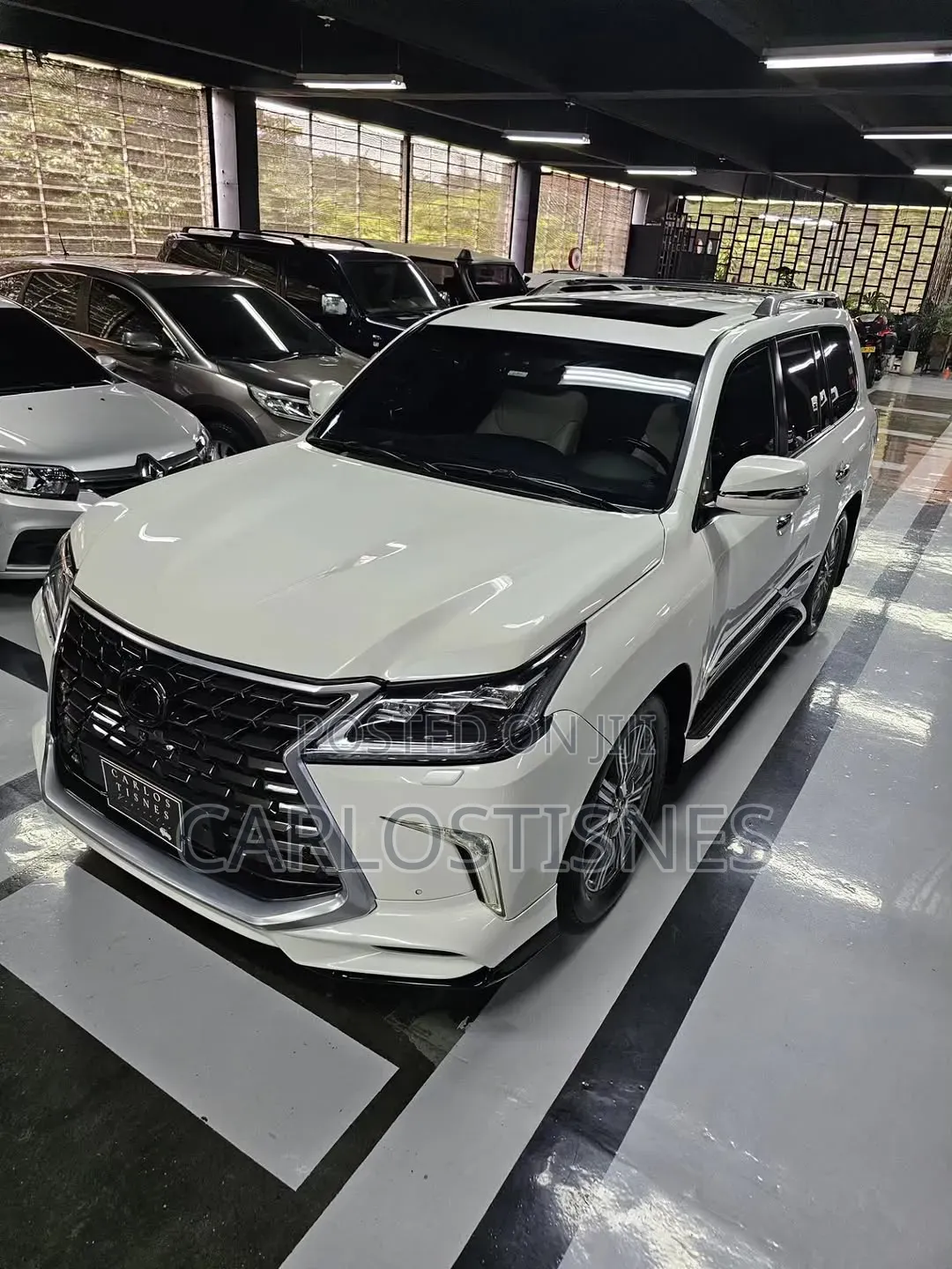 Lexus LX 570 (5 seats) AWD 2015 White