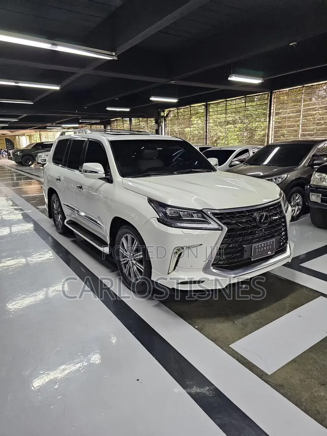 Lexus LX 570 (5 seats) AWD 2015 White