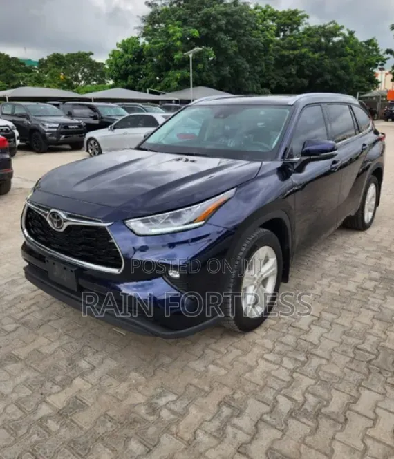 Toyota Highlander 2022 Blue