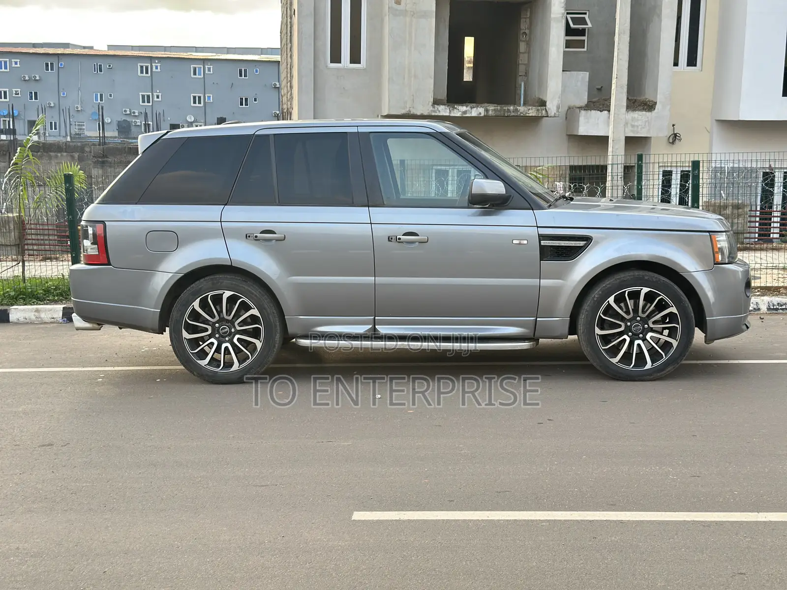 Land Rover Range Rover 2011 Gray