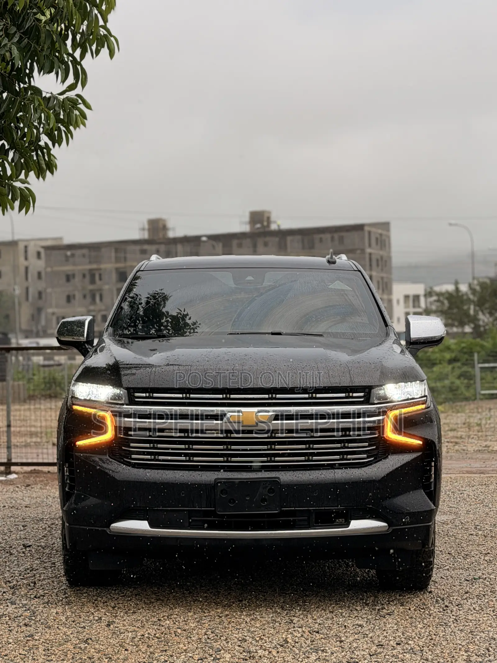 Chevrolet Suburban 2023 Black