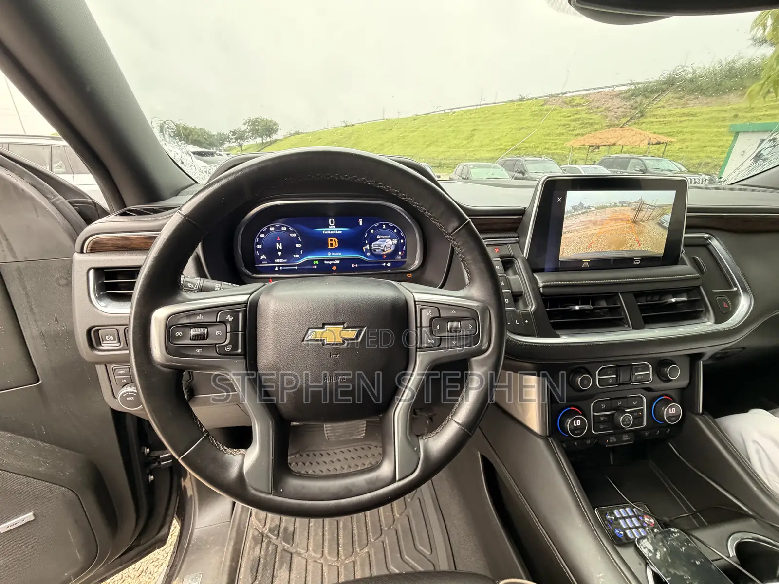 Chevrolet Suburban 2023 Black