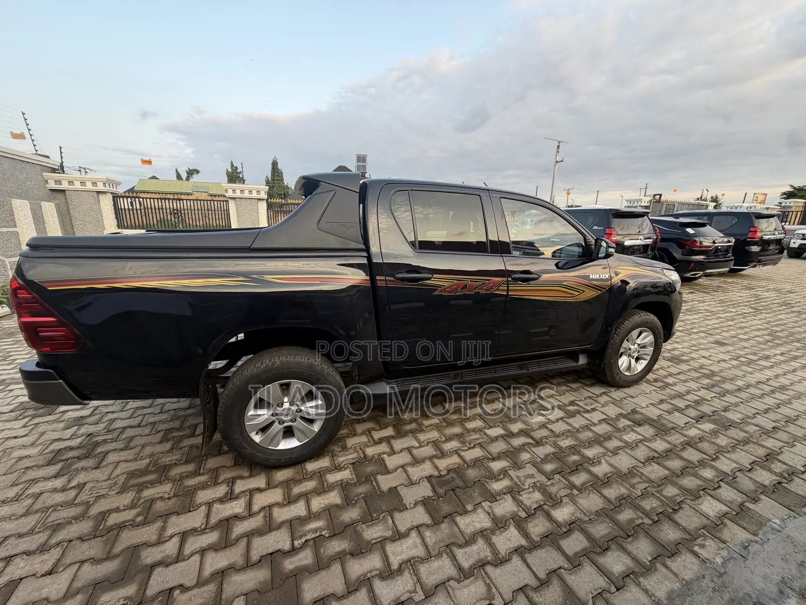 Toyota Hilux 2019 Black