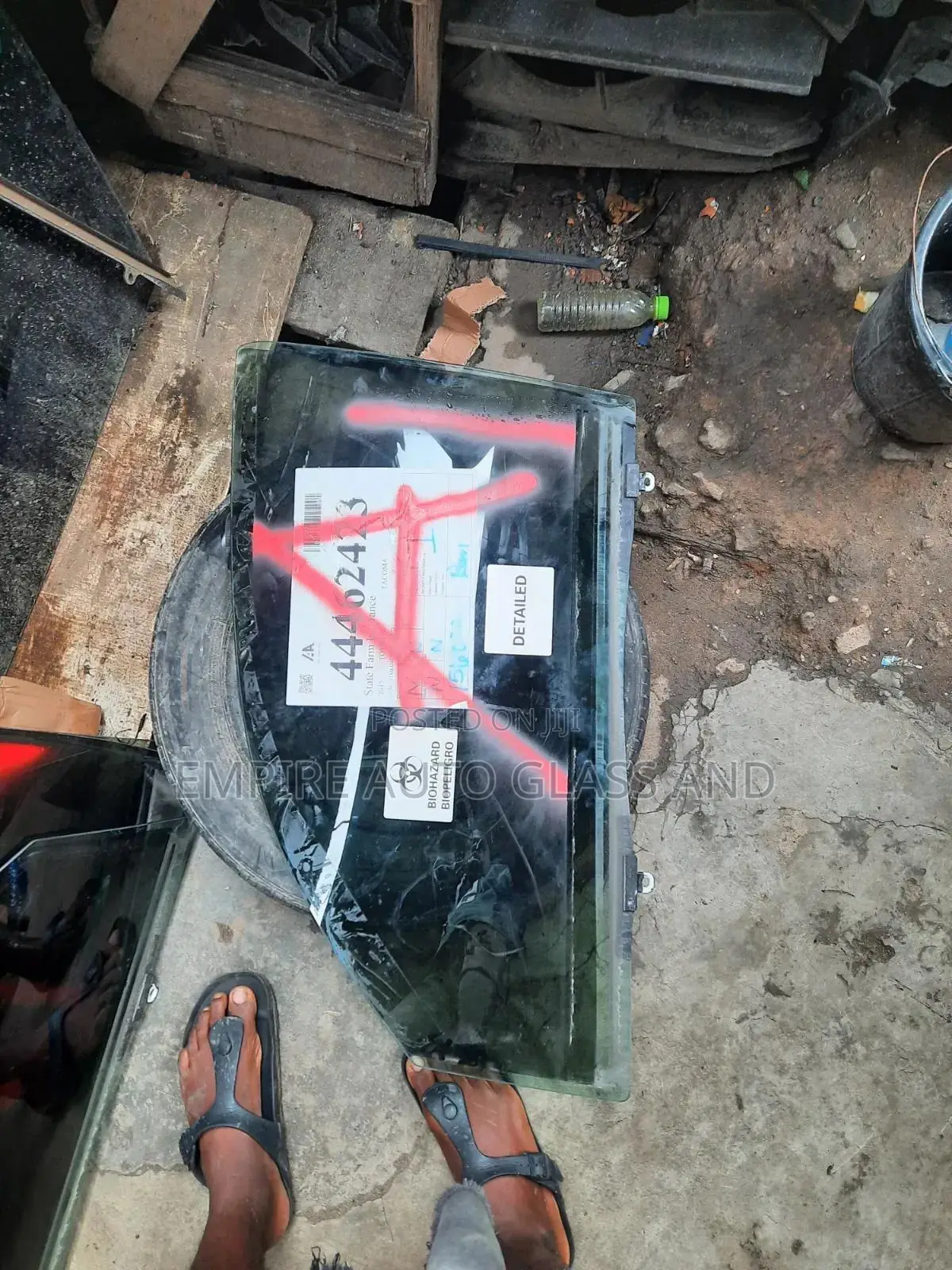 Front Door Glass for Toyota Tacoma 2010 Model Available
