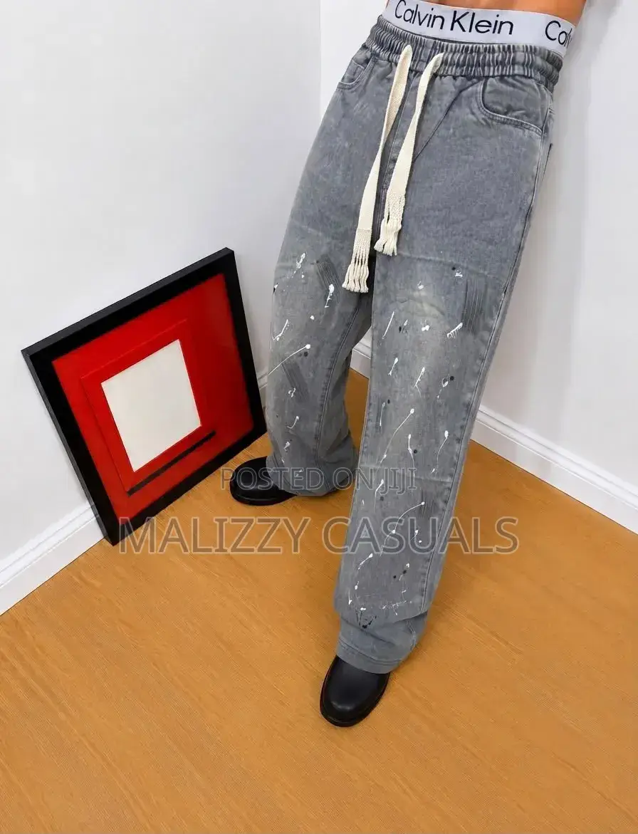 Premium Quality Men Wide Hem Jeans / Stylish Casual Streetwear