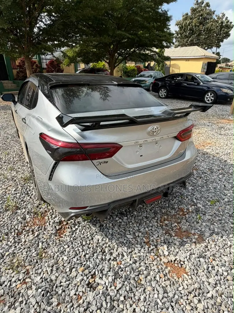 Toyota Camry XSE (2.5L 4cyl 8A) 2019 Gray