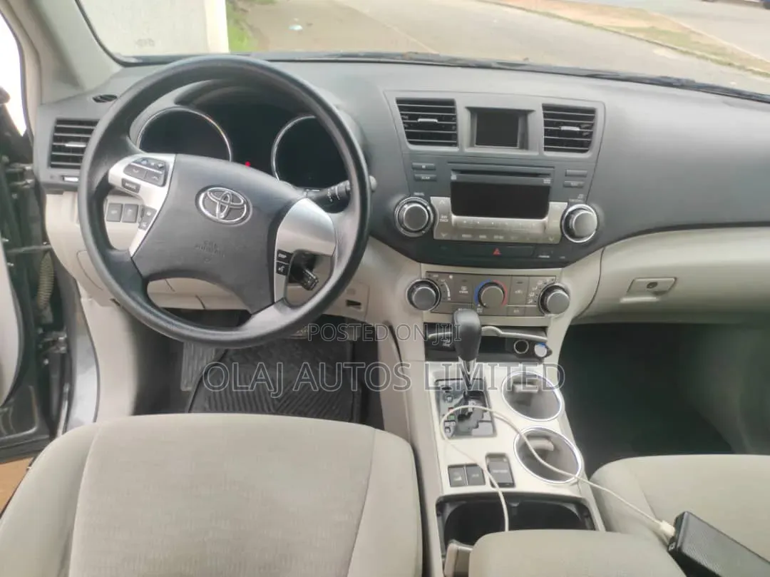 Toyota Highlander 2012 Gray