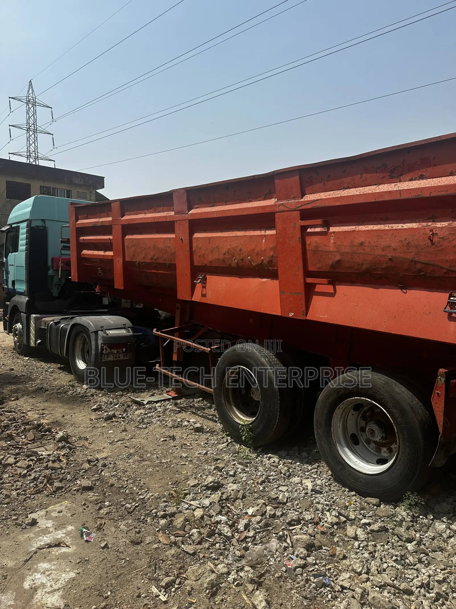 Heavy-Duty 8 Tyres Double-Axle Tipper Bucket Traile