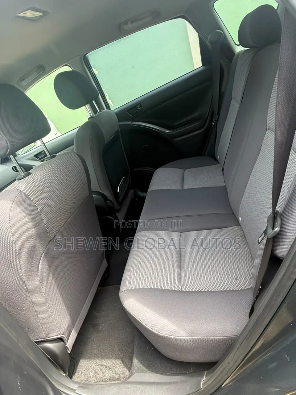 Pontiac Vibe AWD 2006 Gray