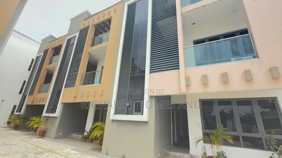 4bdrm Duplex in Banana Island Estate for rent
