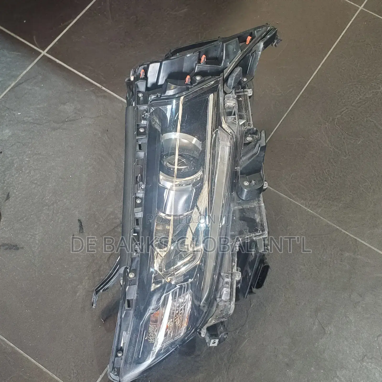 Prado Headlight GBT 2018