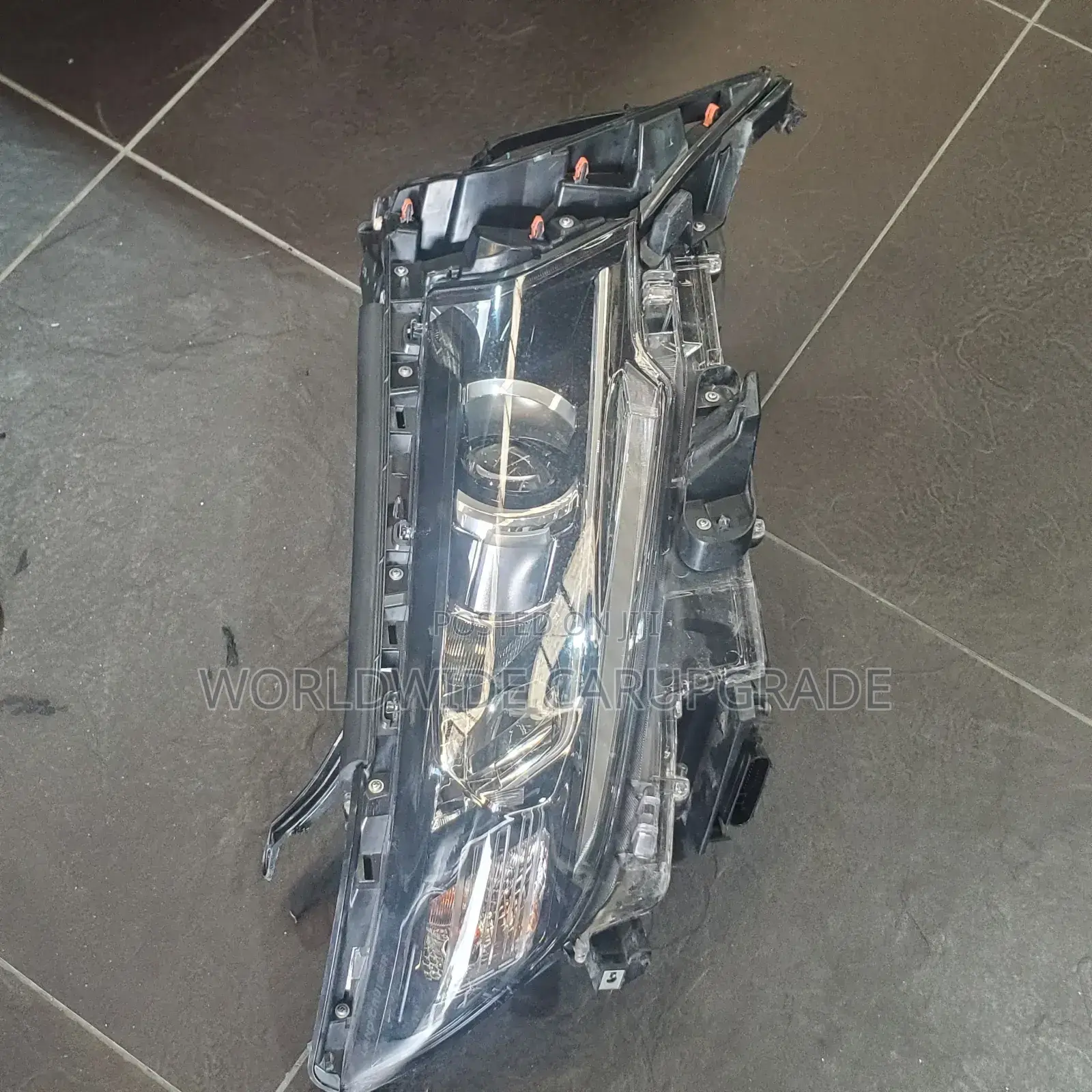 Prado Headlight GBT 2018