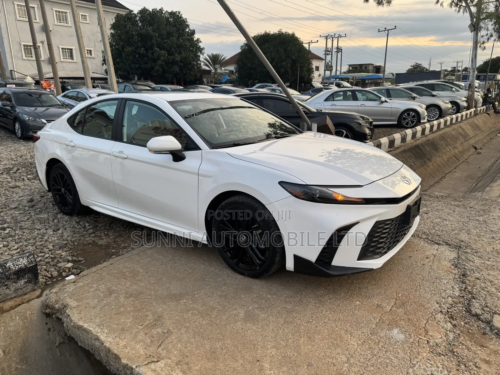 Toyota Camry 2025 White