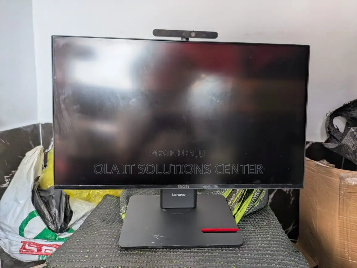 Lenovo ThinkCentre M900 32GB Intel Core Ultra 7 SSD 512GB