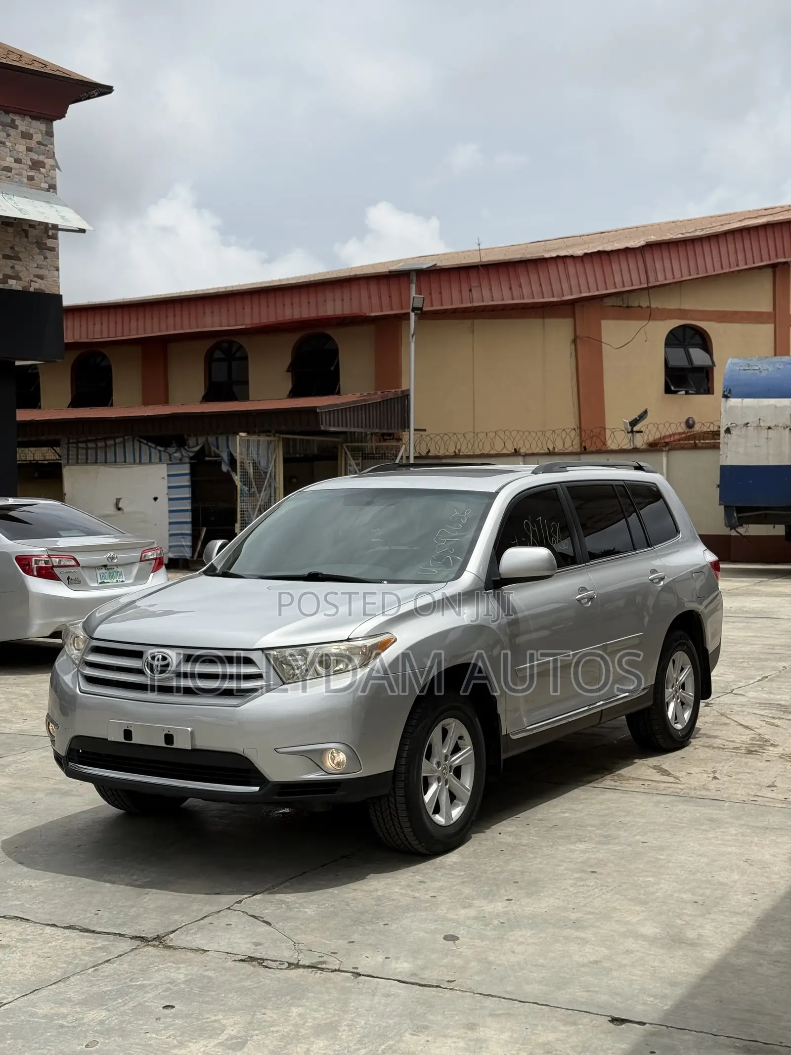 Toyota Highlander SE 3.5L 4WD 2013 Silver