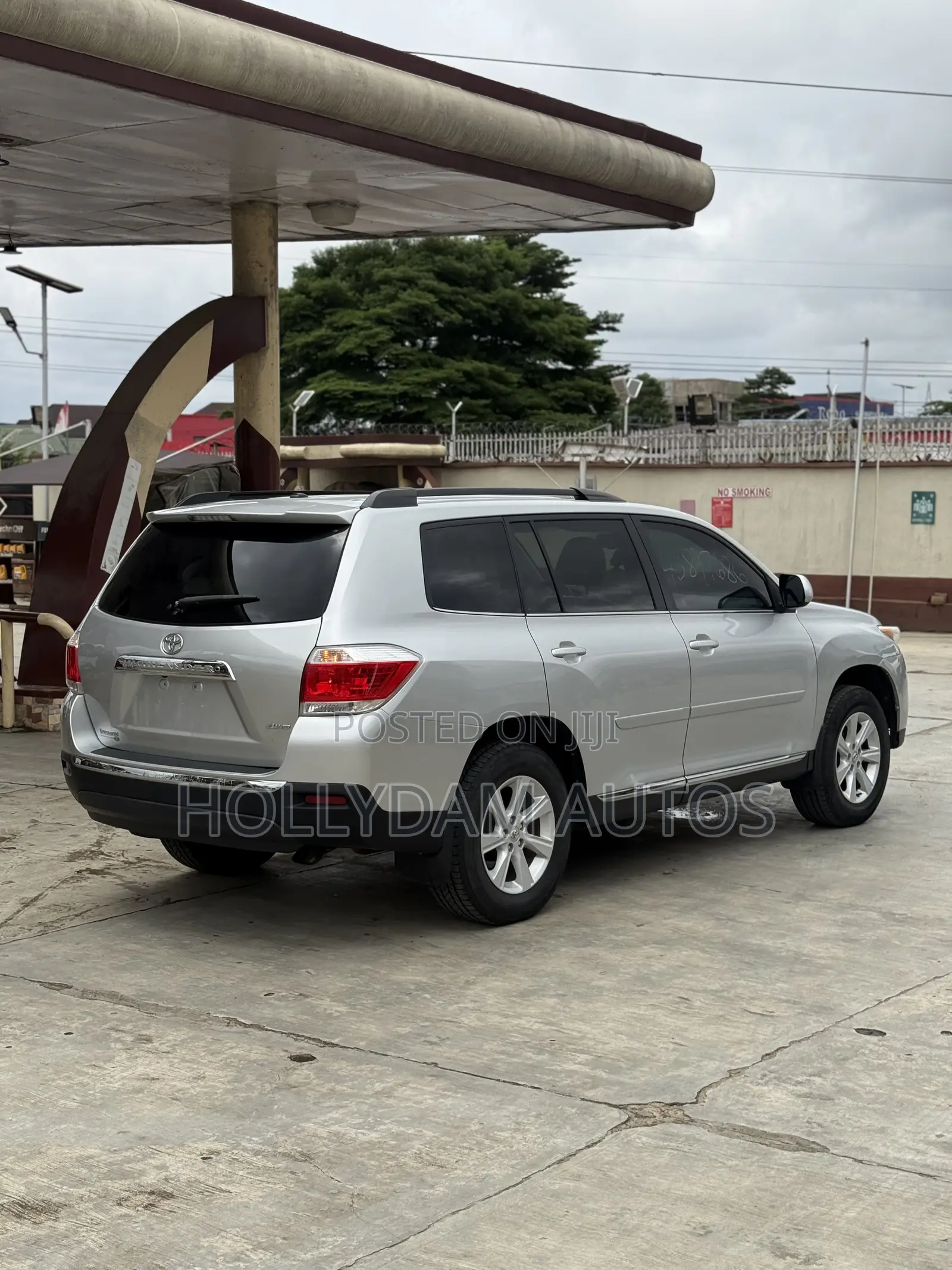 Toyota Highlander SE 3.5L 4WD 2013 Silver