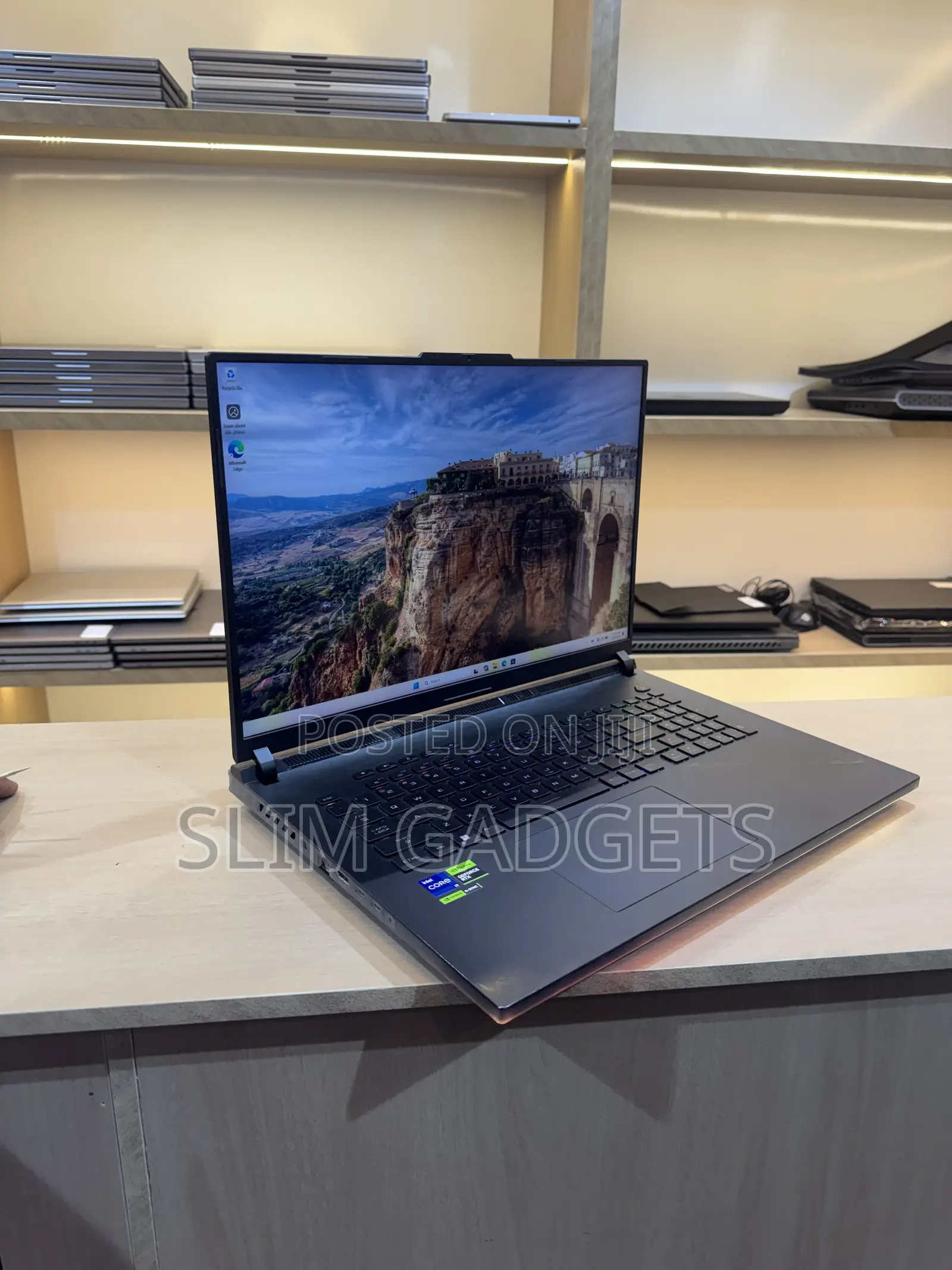 Laptop Asus ROG Strix SCAR 18 32GB Intel Core i9 SSD 2T