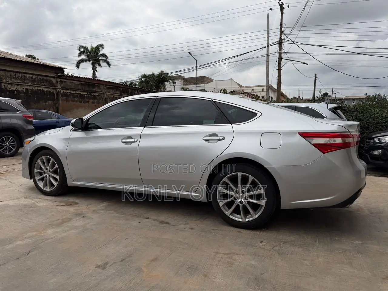Toyota Avalon XLE Premium 4dr Sedan (3.5L 6cyl 6A) 2014 Silver