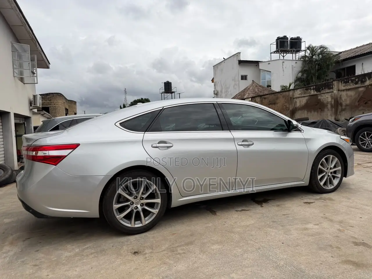 Toyota Avalon XLE Premium 4dr Sedan (3.5L 6cyl 6A) 2014 Silver