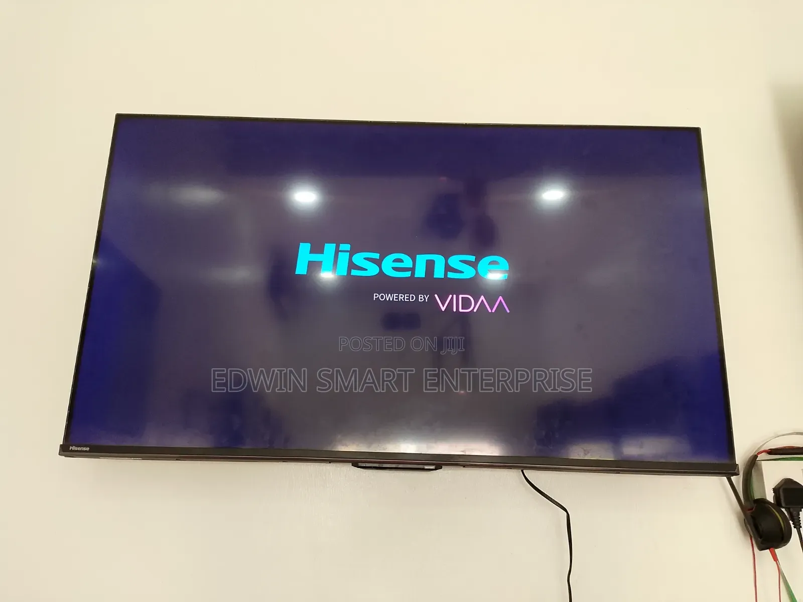 Hisense Vida Frameless Smart Television 43 Inches