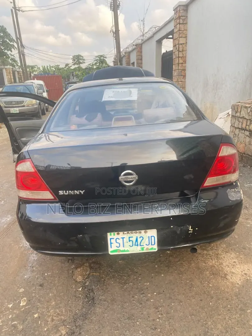 Nissan Sunny 2007 Black