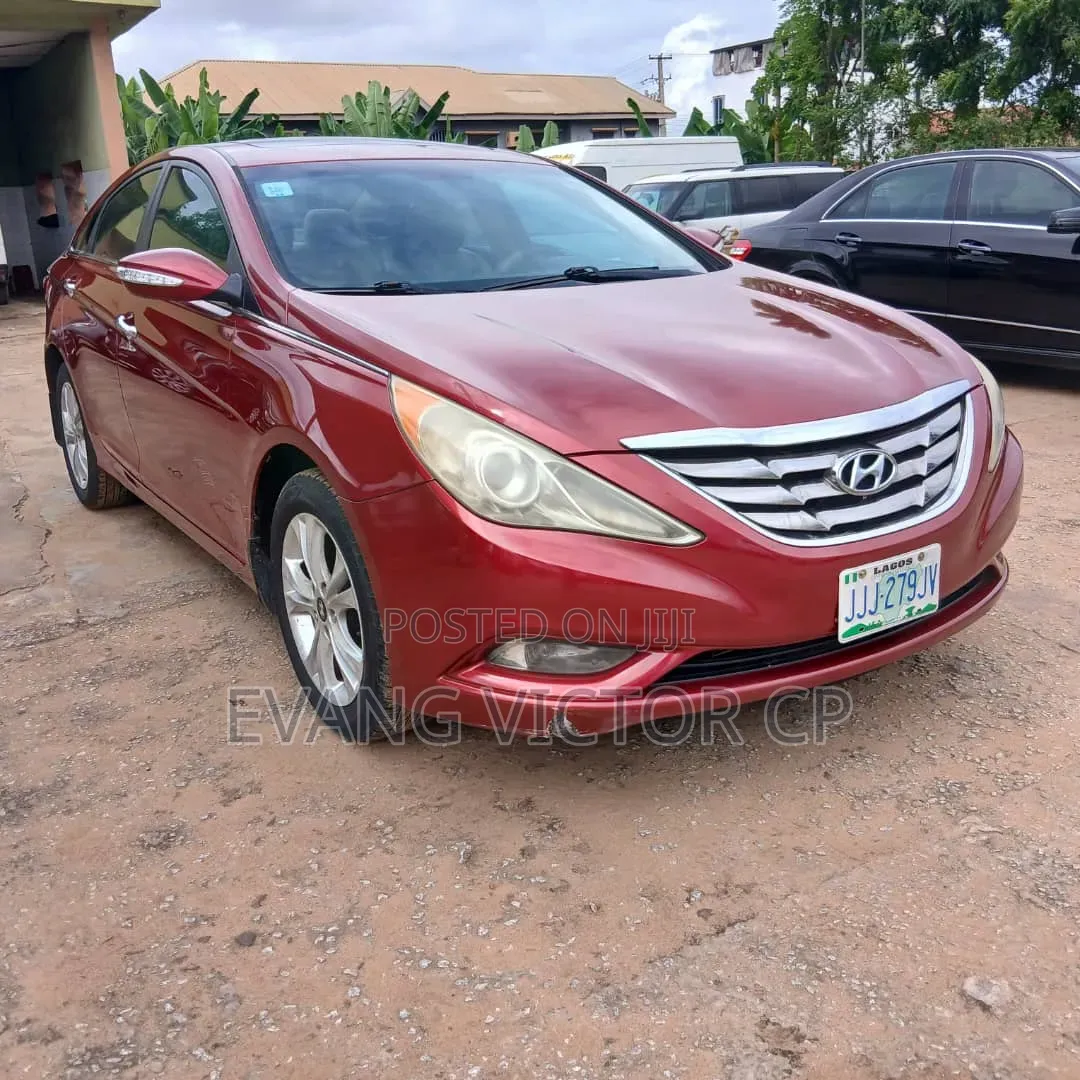 Hyundai Sonata Limited 2.0T Sedan (2.0L 4cyl 6A) 2012 Red