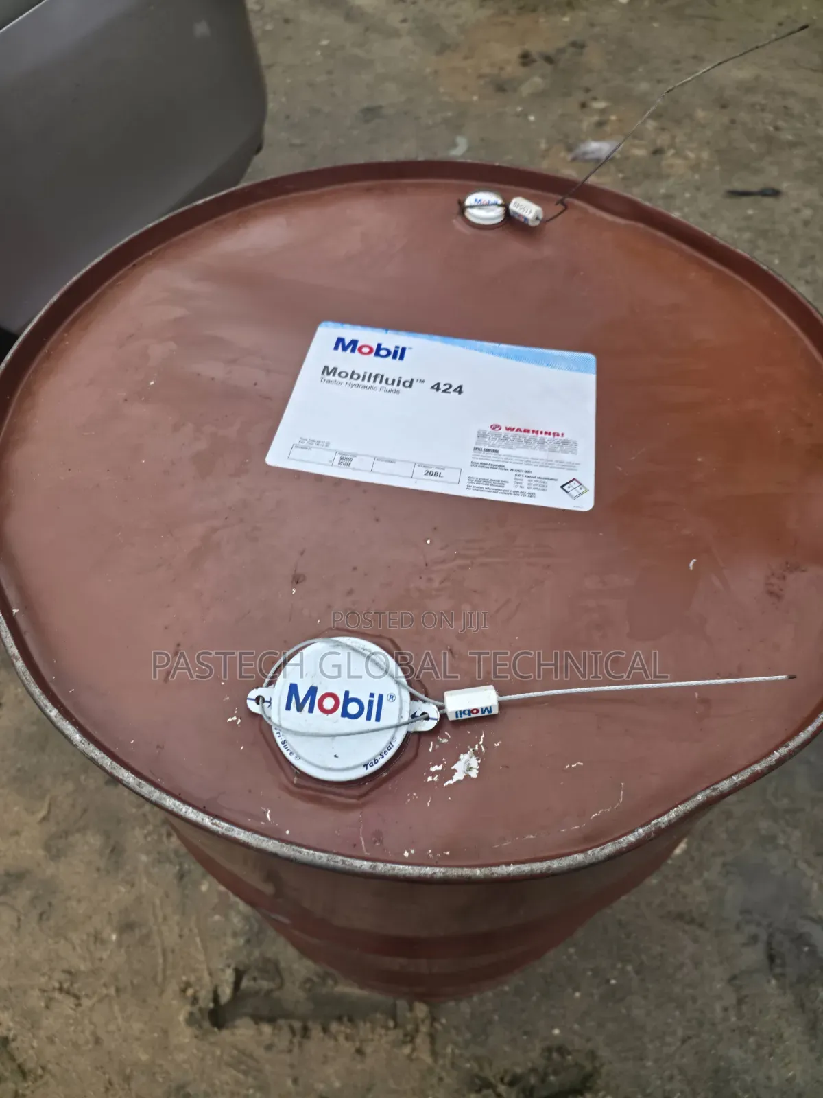 Mobil Mobilfluid 424--208l DRUM